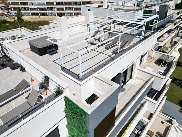 2 slaapkamer Appartement te koop in Playa Flamenca, Orihuela met zwembad - € 599.000 (Ref: 9469938)