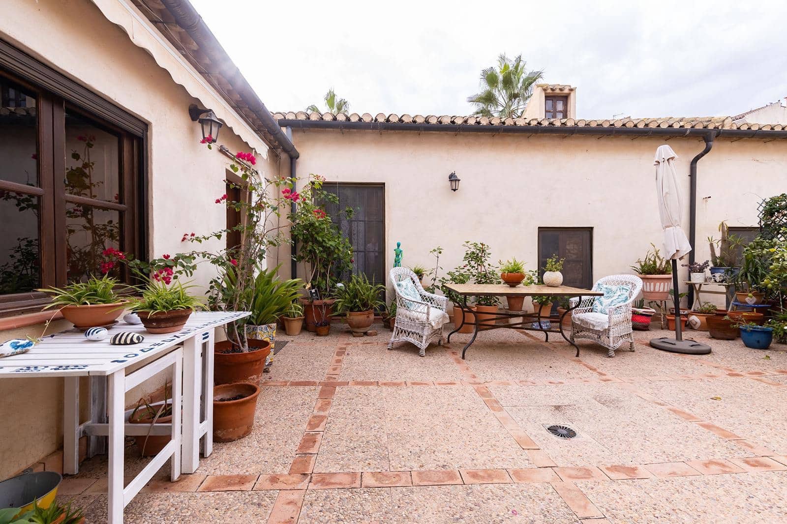 8 bedroom Townhouse for sale in Los Martinez del Puerto - € 395,000 (Ref: 9493863)