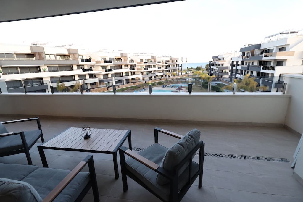2 bedroom Apartment for sale in Playa Flamenca with pool - € 378,000 (Ref: 9510235)