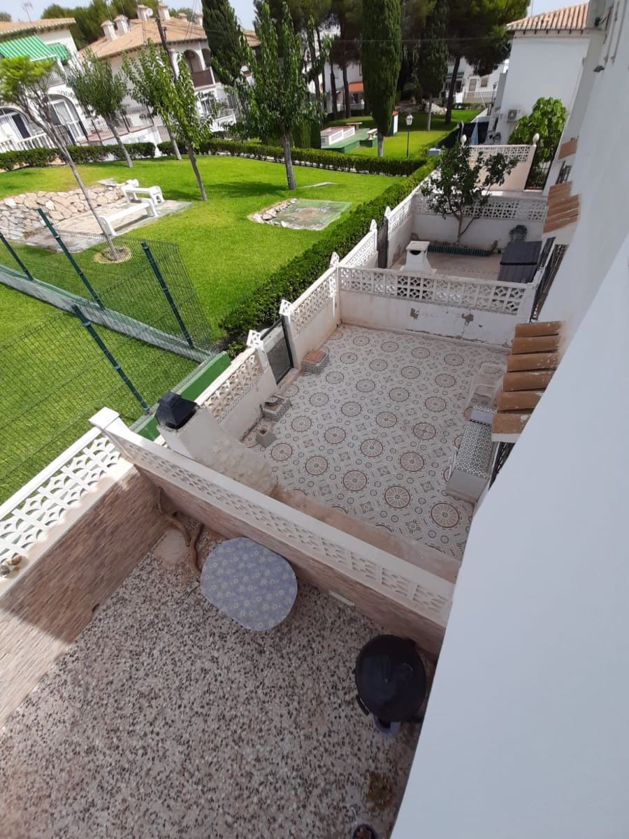 1 slaapkamer Bungalow te koop in Torrevieja met zwembad - € 120.000 (Ref: 9521836)