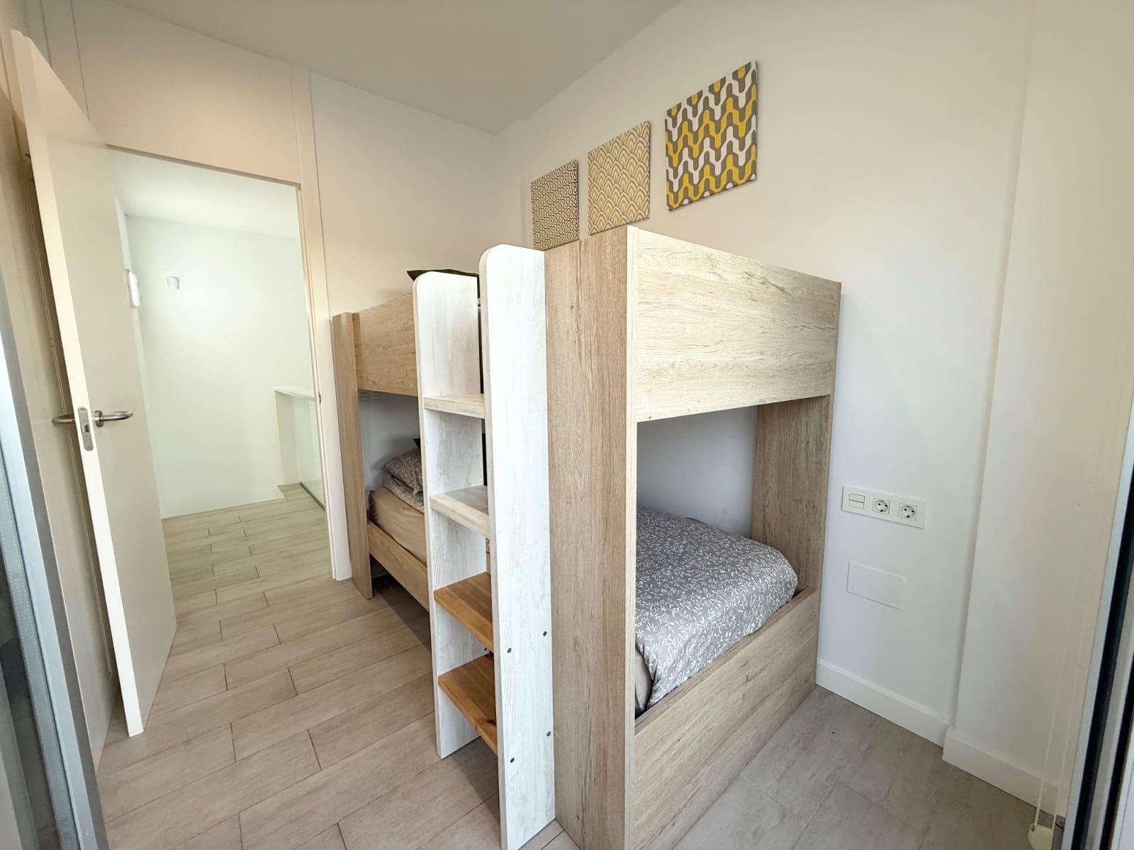 3 quarto Moradia para venda em Villamartin com piscina - 289 000 € (Ref: 9549931)