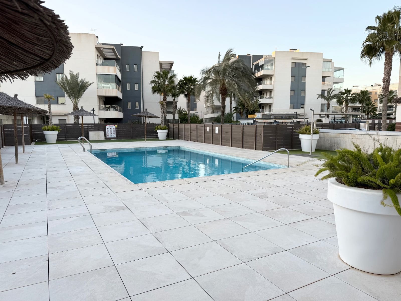 3 quarto Moradia para venda em Villamartin com piscina - 289 000 € (Ref: 9549931)