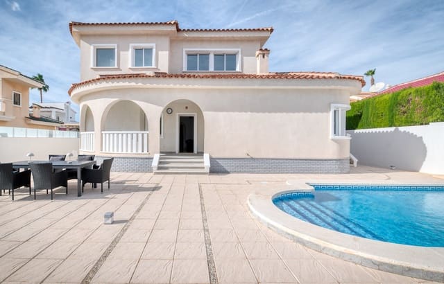 4 camera da letto Villa in vendita in Ciudad Quesada, Rojales con piscina - 695.000 € (Rif: 9558722)