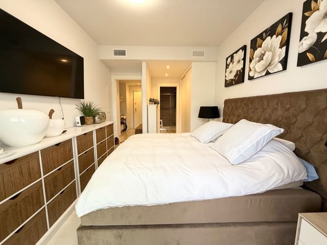 Apartamento de 3 habitaciones en Playa Flamenca, Orihuela en venta con piscina - 499.000 € (Ref: 9558976)