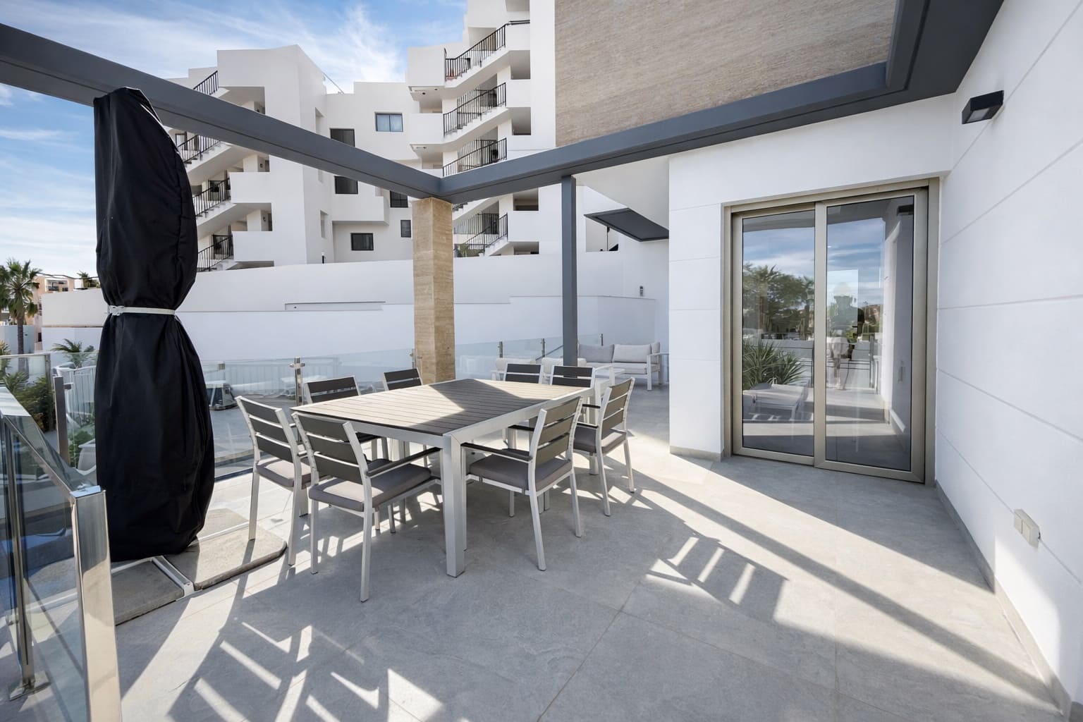 4 soveværelse Villa til salg i Villamartin med swimmingpool - € 595.000 (Ref: 9592227)