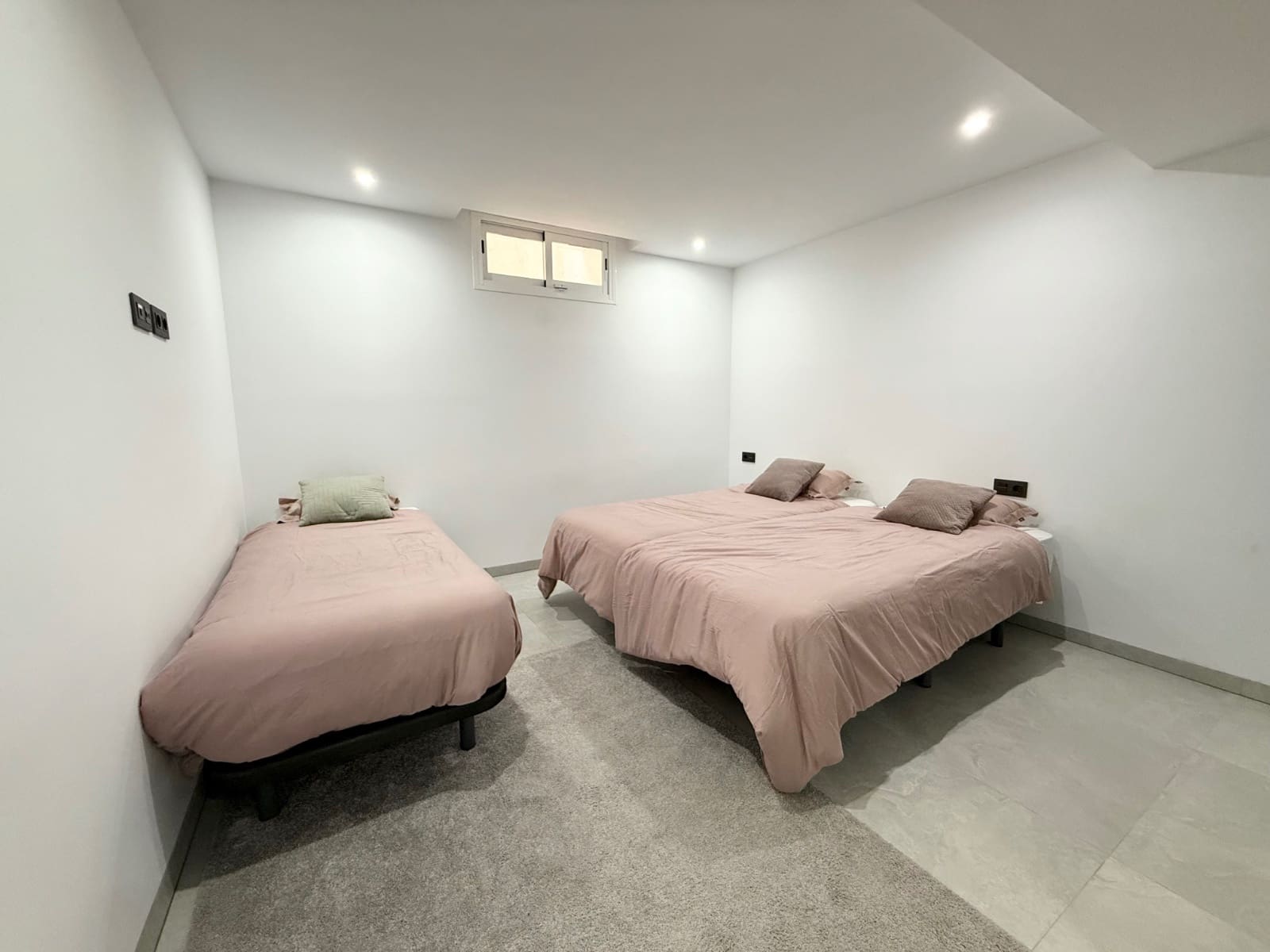 4 soveværelse Villa til salg i Villamartin med swimmingpool - € 595.000 (Ref: 9592227)