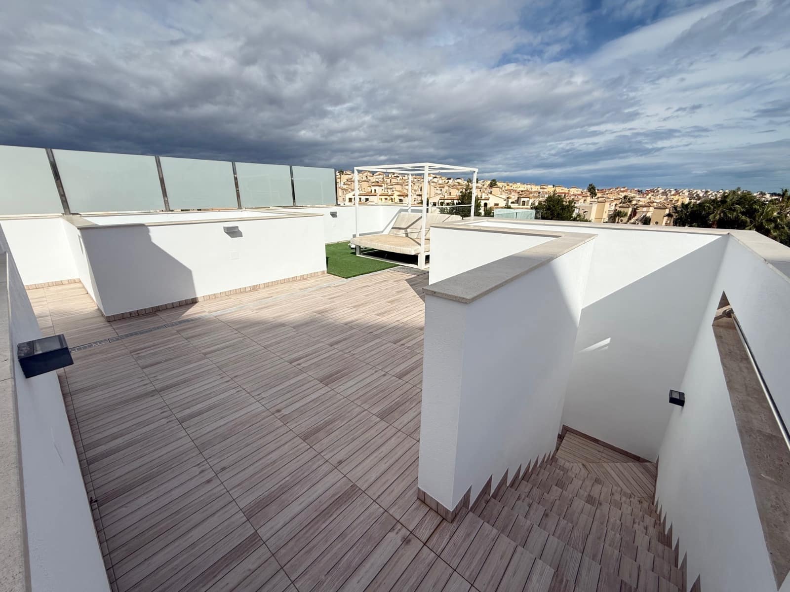 4 soveværelse Villa til salg i Villamartin med swimmingpool - € 595.000 (Ref: 9592227)