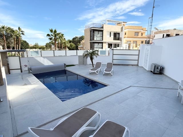 4 soveværelse Villa til salg i Villamartin, Orihuela med swimmingpool - € 595.000 (Ref: 9592227)