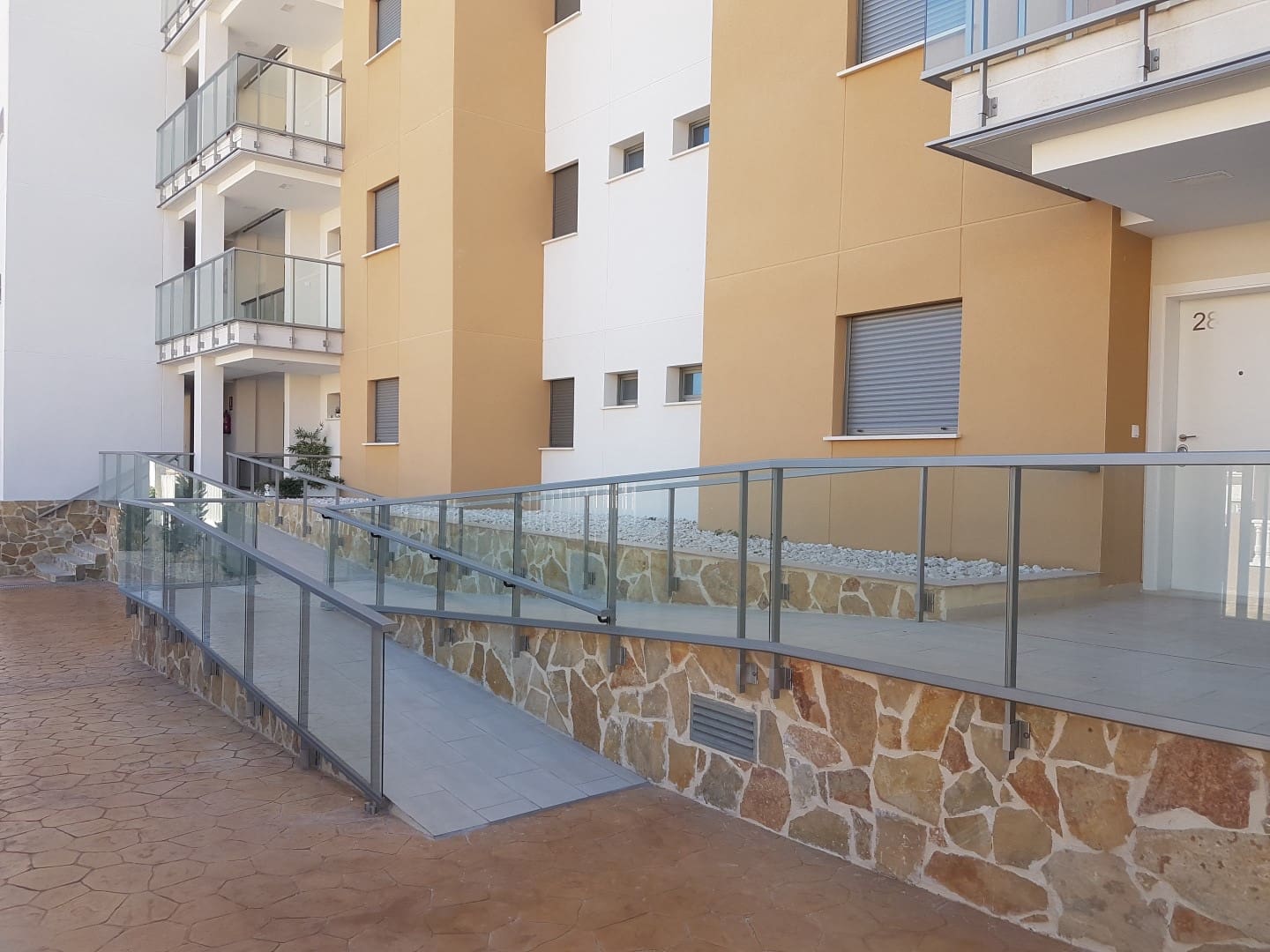 Apartamento de 2 habitaciones en Villamartin en venta con piscina - 259.000 € (Ref: 9598132)
