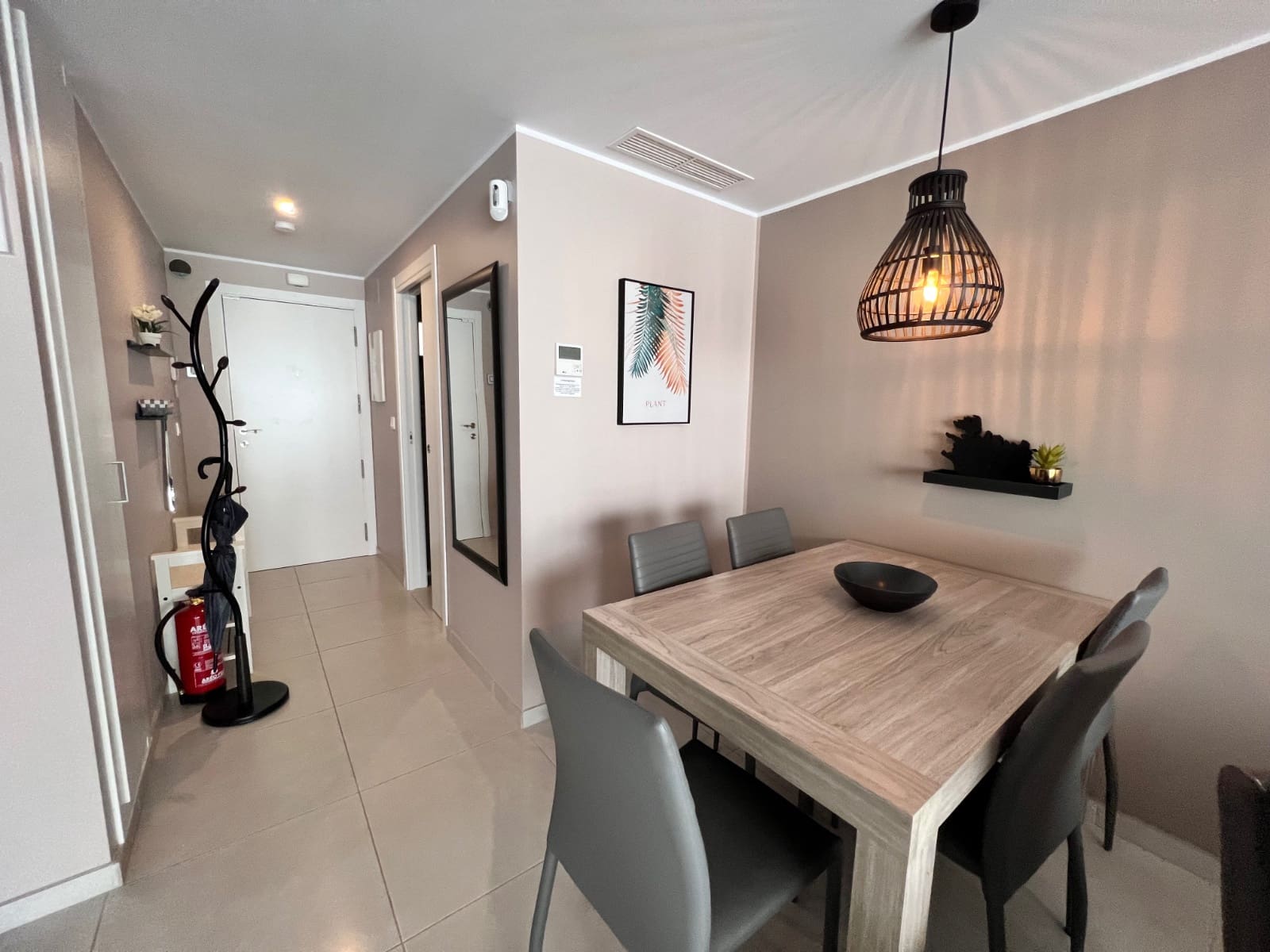 Apartamento de 2 habitaciones en Villamartin en venta con piscina - 259.000 € (Ref: 9598132)