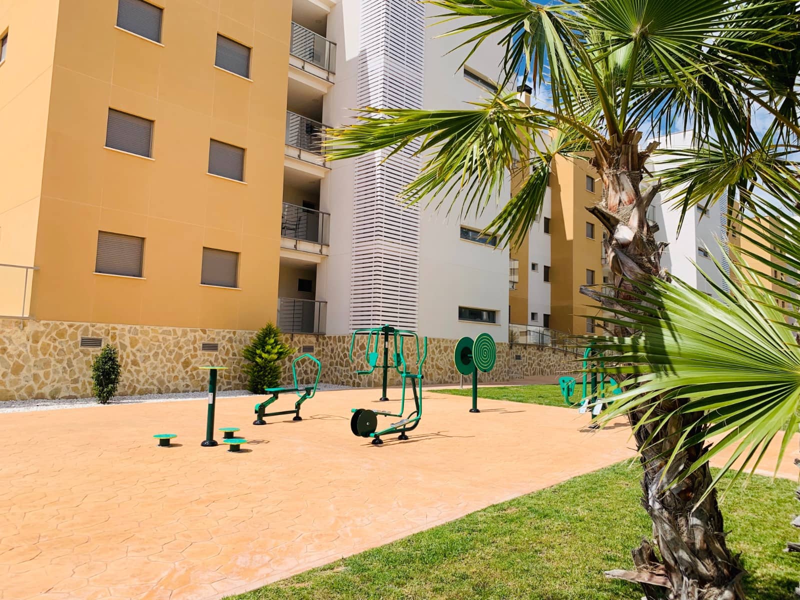 Apartamento de 2 habitaciones en Villamartin en venta con piscina - 259.000 € (Ref: 9598132)