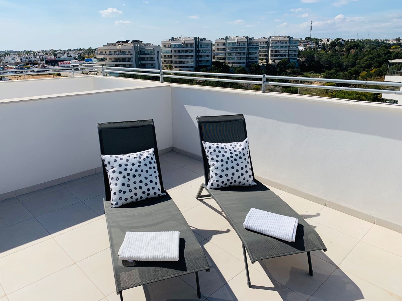 3 makuuhuone Huoneisto myytävänä paikassa Villamartin mukana uima-altaan - 269 000 € (Ref: 9598133)