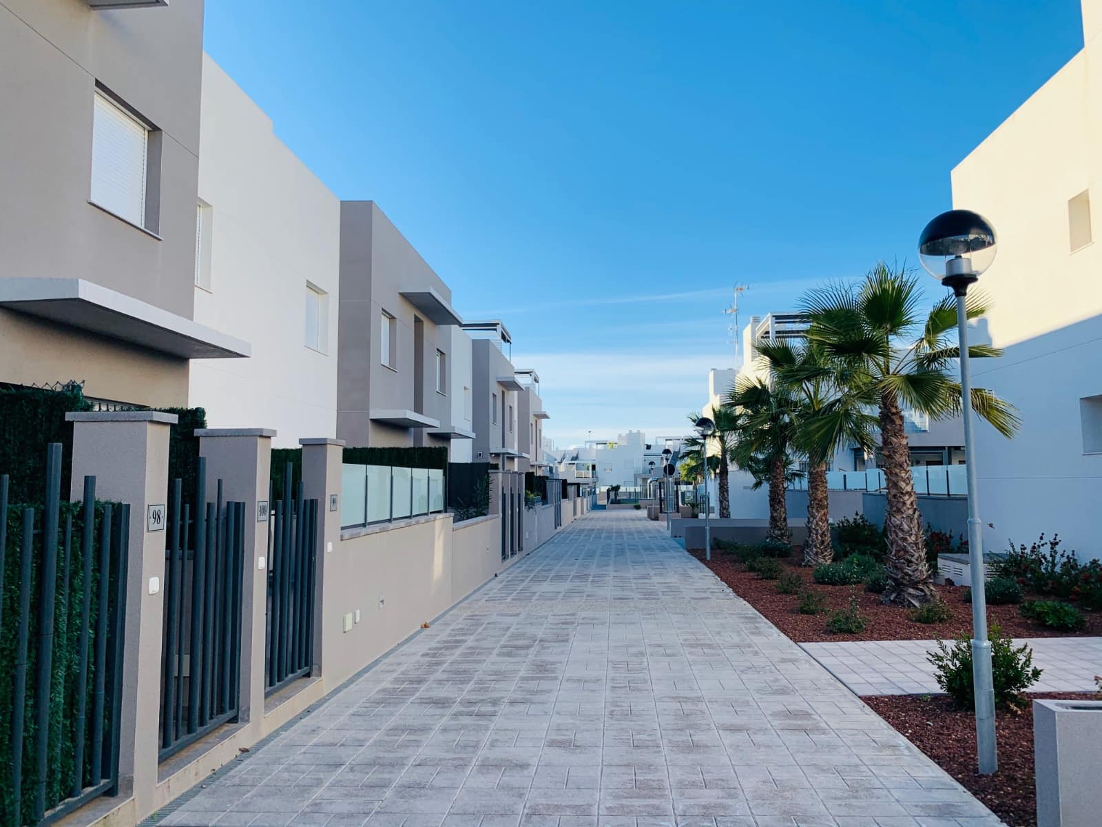 2 slaapkamer Appartement te koop in Torrevieja met zwembad - € 239.000 (Ref: 9598134)