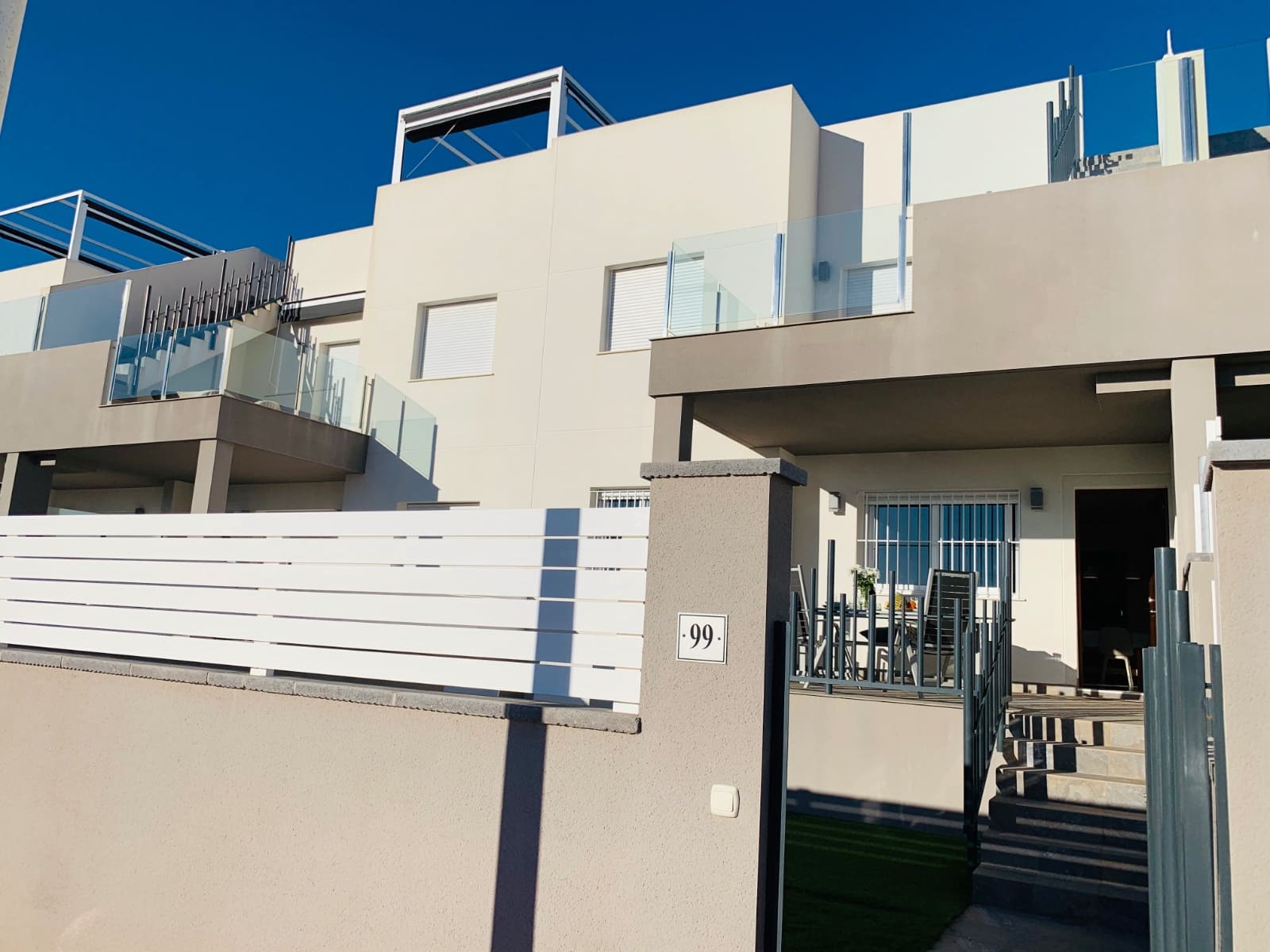 2 slaapkamer Appartement te koop in Torrevieja met zwembad - € 239.000 (Ref: 9598134)