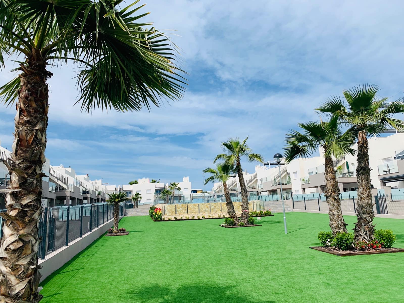 2 slaapkamer Appartement te koop in Torrevieja met zwembad - € 239.000 (Ref: 9598134)