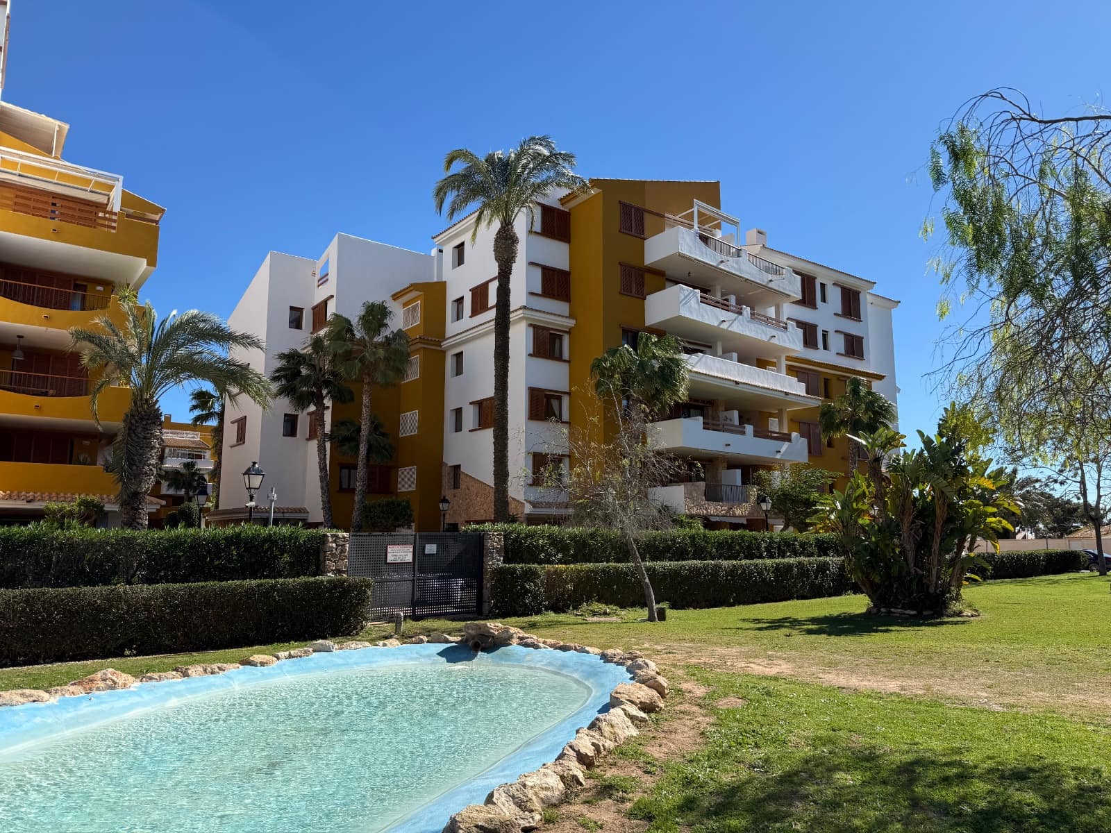 2 Zimmer Penthouse zu verkaufen in Orihuela Costa mit Pool - 460.000 € (Ref: 9618480)
