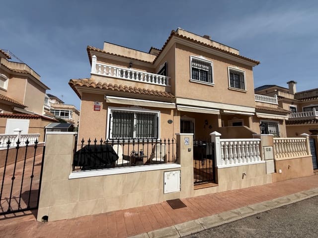 2 soverom Kjedet enebolig til salgs i Cabo Roig, Orihuela med svømmebasseng - € 235 000 (Ref: 9685614)