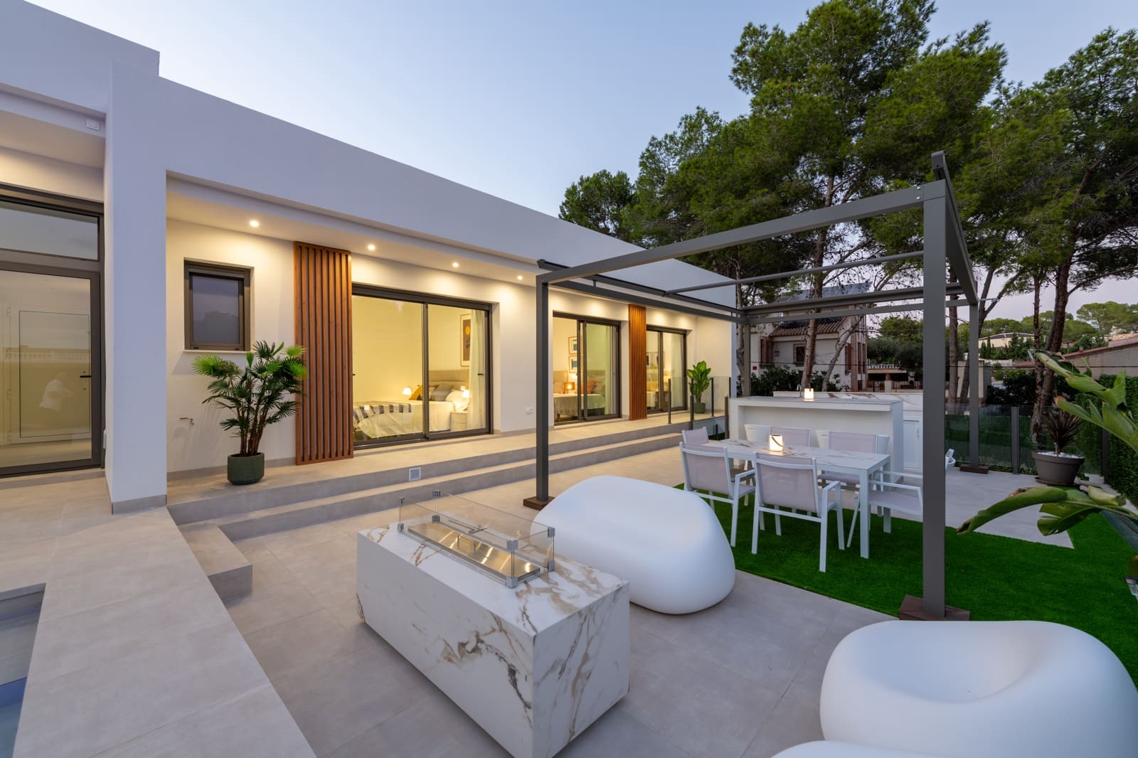 3 Zimmer Villa zu verkaufen in Pilar de la Horadada mit Pool - 825.000 € (Ref: 9687638)