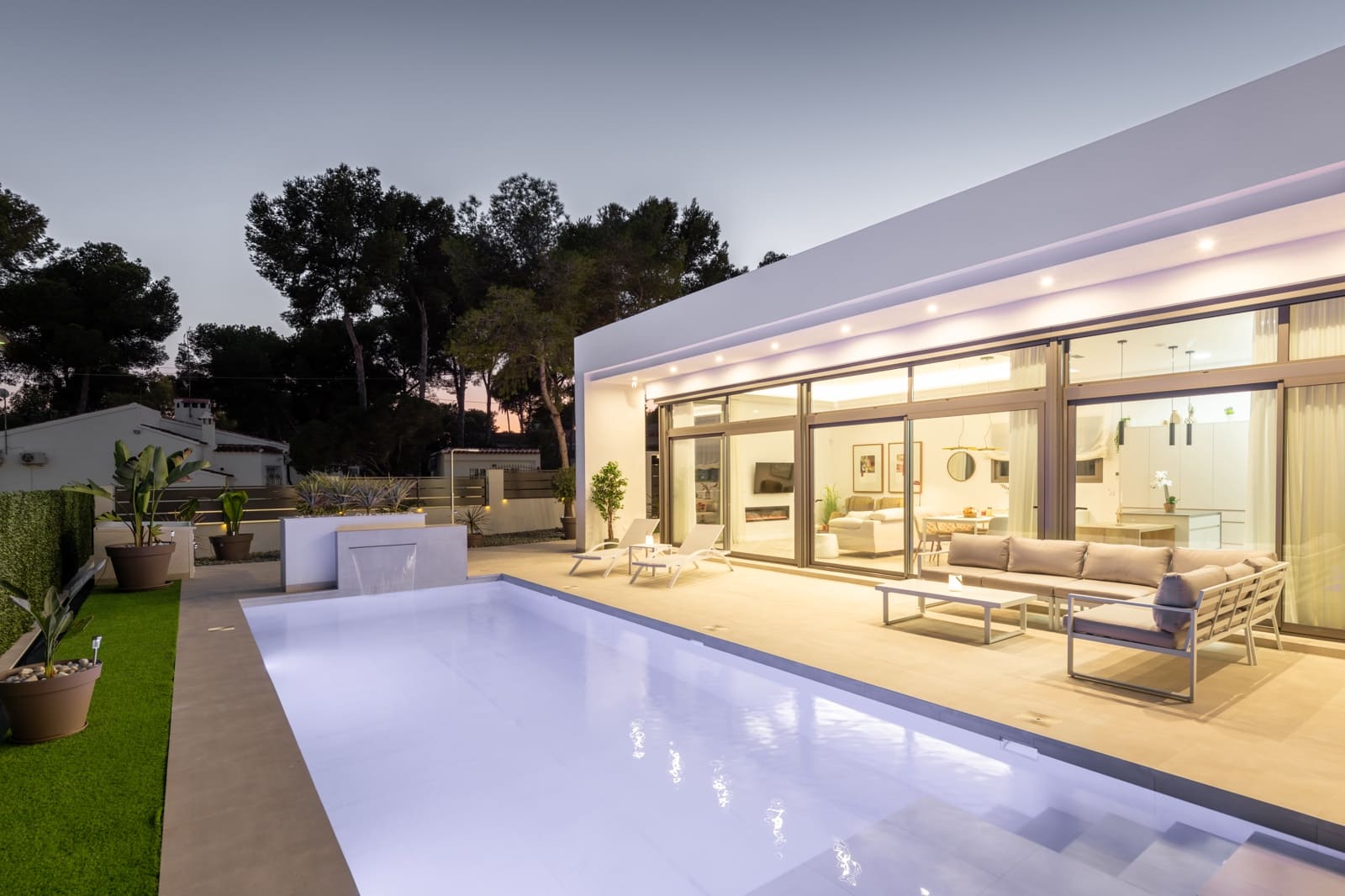 3 Zimmer Villa zu verkaufen in Pilar de la Horadada mit Pool - 825.000 € (Ref: 9687638)