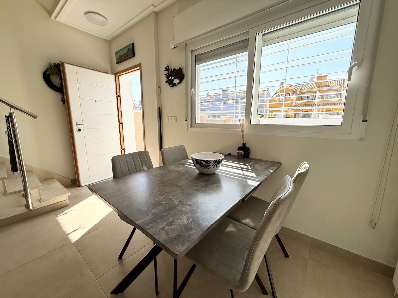 3 makuuhuone Huoneisto myytävänä paikassa Cabo Roig mukana uima-altaan - 329 000 € (Ref: 9723871)