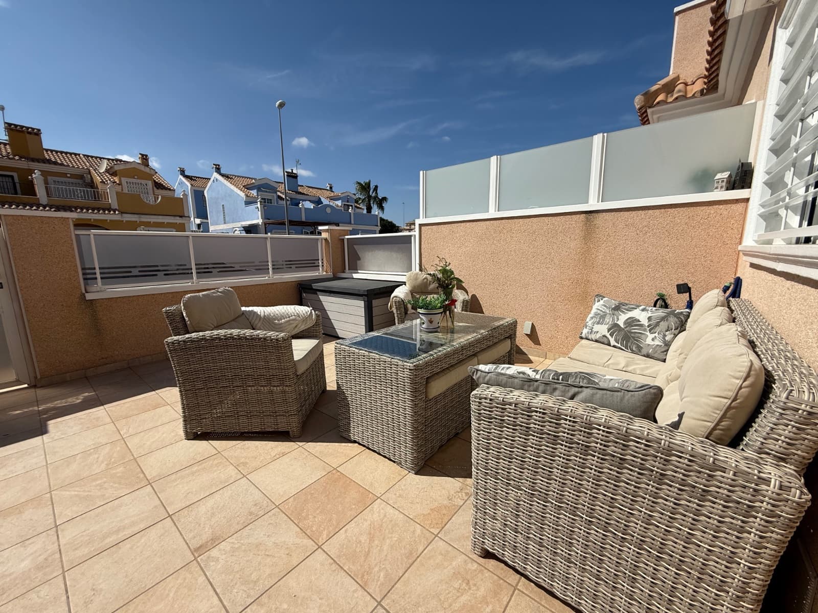 3 makuuhuone Huoneisto myytävänä paikassa Cabo Roig mukana uima-altaan - 329 000 € (Ref: 9723871)