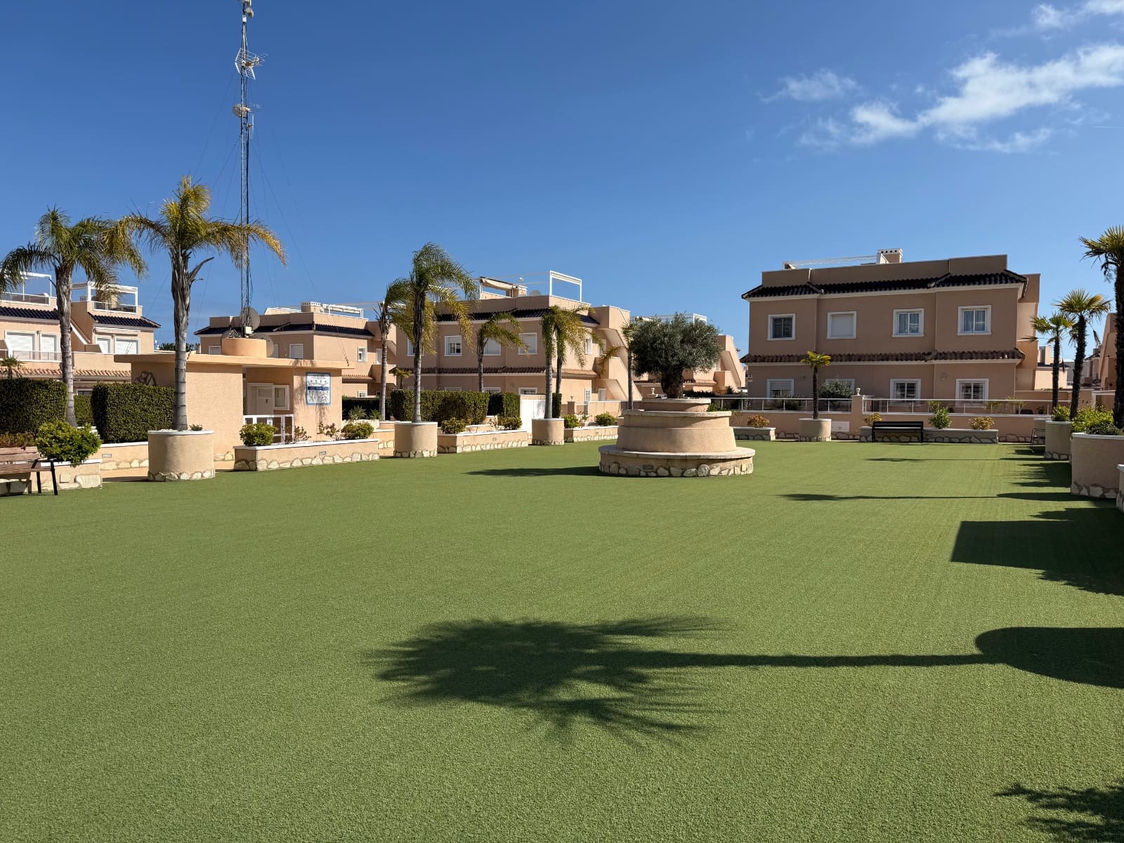 3 makuuhuone Huoneisto myytävänä paikassa Cabo Roig mukana uima-altaan - 329 000 € (Ref: 9723871)