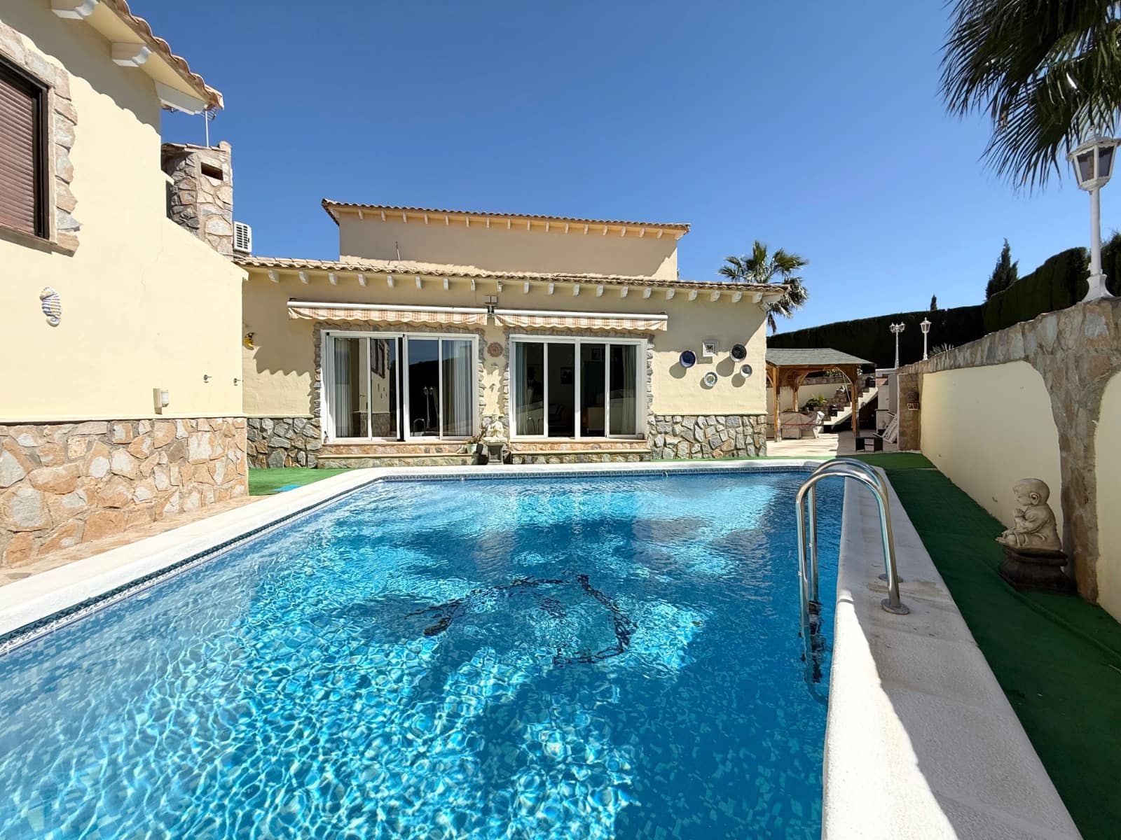 5 soverom Villa til salgs i Algorfa med svømmebasseng - € 650 000 (Ref: 9761404)
