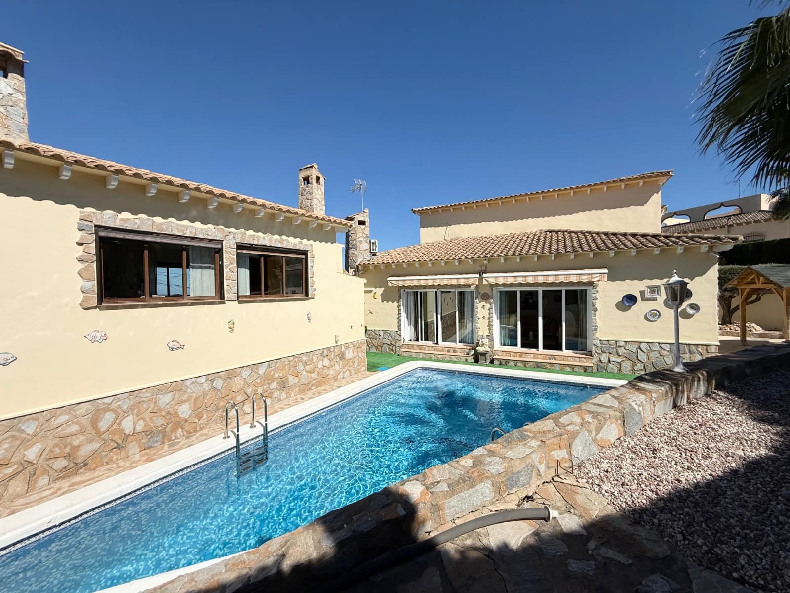 5 soverom Villa til salgs i Algorfa med svømmebasseng - € 650 000 (Ref: 9761404)