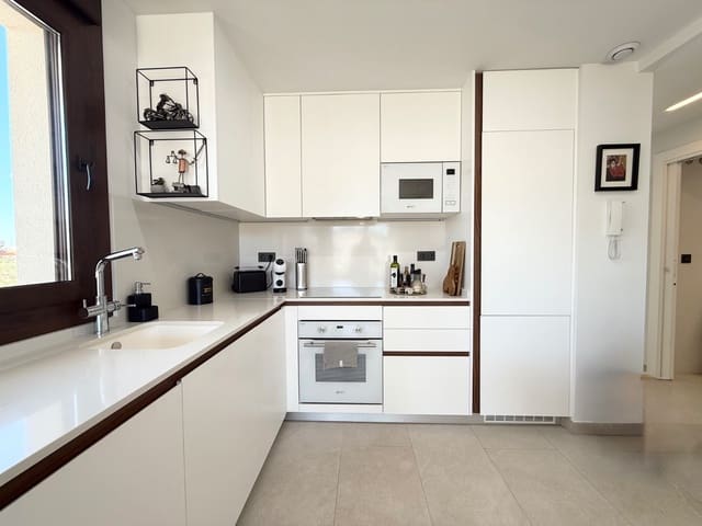 3 makuuhuone Huoneisto myytävänä paikassa Los Balcones mukana uima-altaan - 319 000 € (Ref: 9768998)