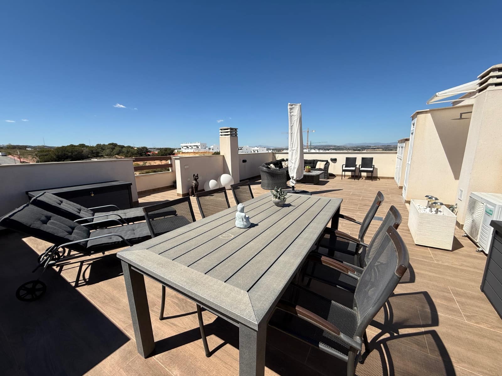 3 makuuhuone Huoneisto myytävänä paikassa Los Balcones mukana uima-altaan - 319 000 € (Ref: 9768998)