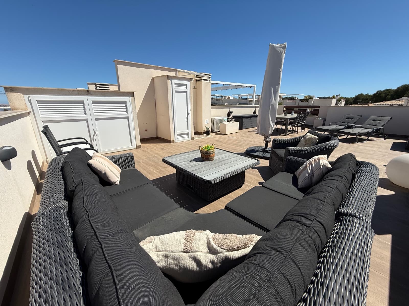 3 makuuhuone Huoneisto myytävänä paikassa Los Balcones mukana uima-altaan - 319 000 € (Ref: 9768998)