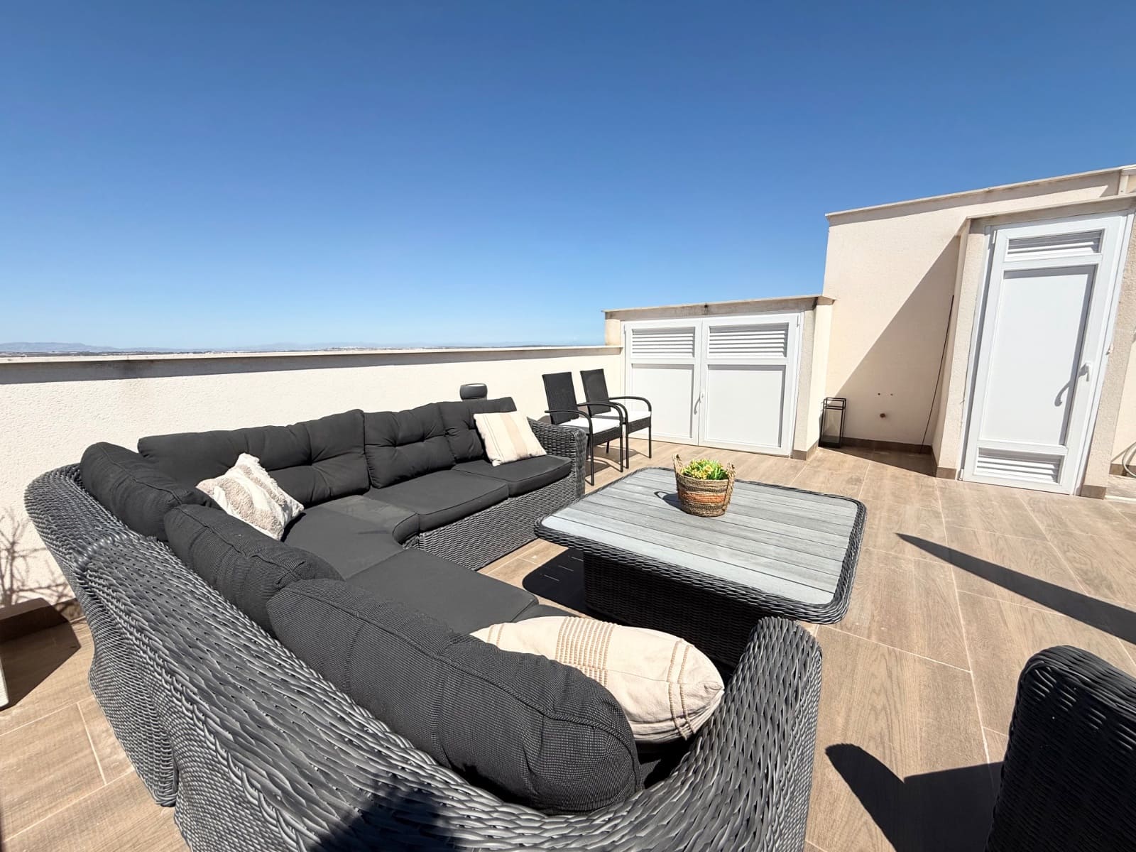 3 makuuhuone Huoneisto myytävänä paikassa Los Balcones mukana uima-altaan - 319 000 € (Ref: 9768998)