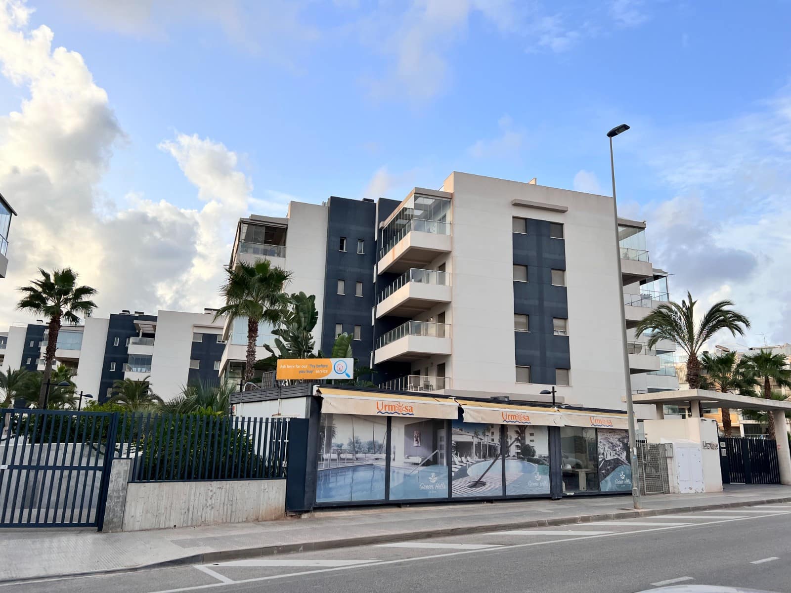 3 slaapkamer Appartement te koop in Villamartin met zwembad - € 340.000 (Ref: 9779083)