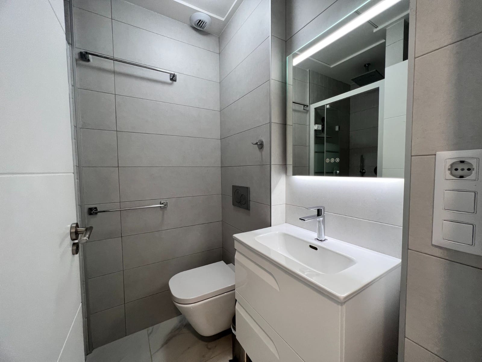 3 slaapkamer Appartement te koop in Villamartin met zwembad - € 340.000 (Ref: 9779083)