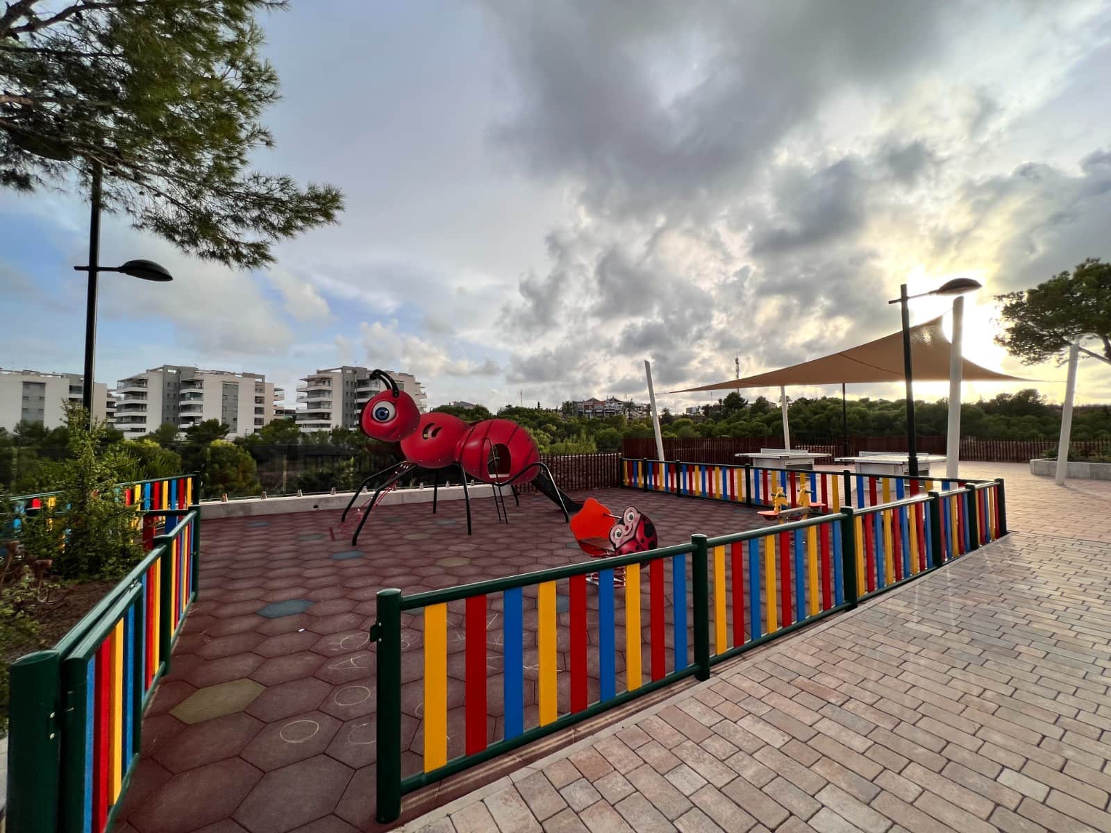 3 slaapkamer Appartement te koop in Villamartin met zwembad - € 340.000 (Ref: 9779083)