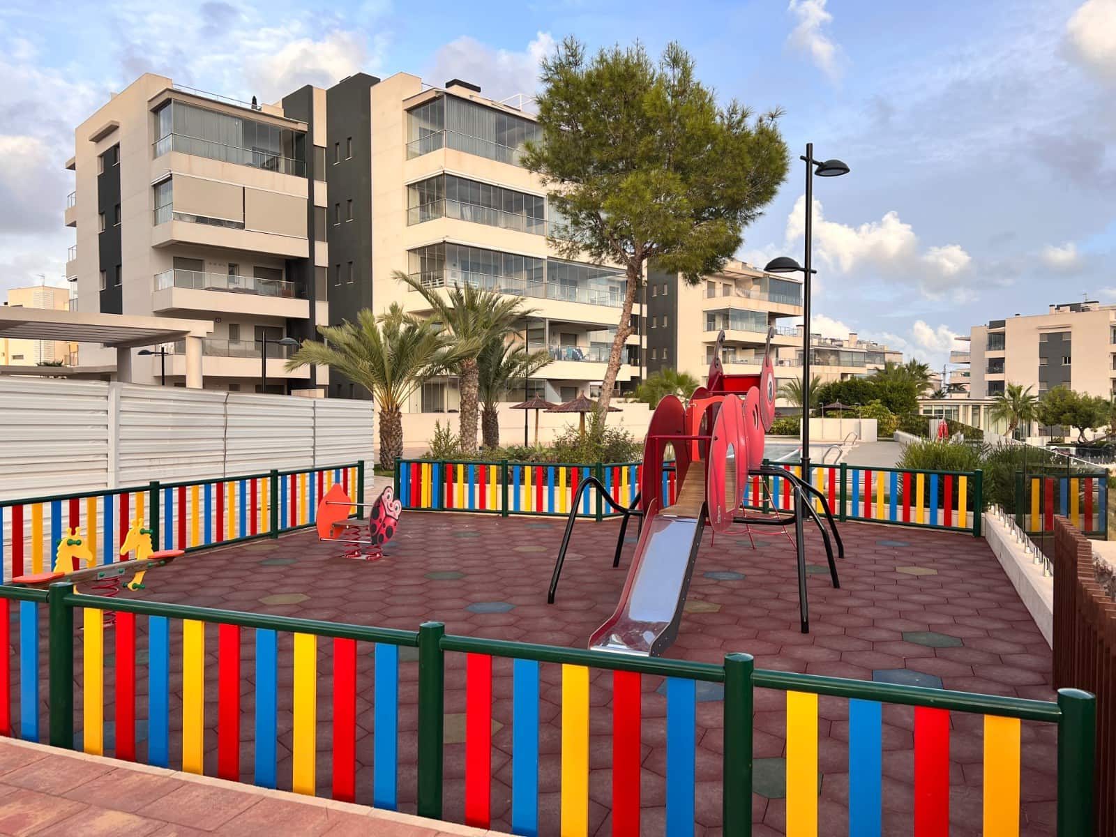 3 slaapkamer Appartement te koop in Villamartin met zwembad - € 340.000 (Ref: 9779083)