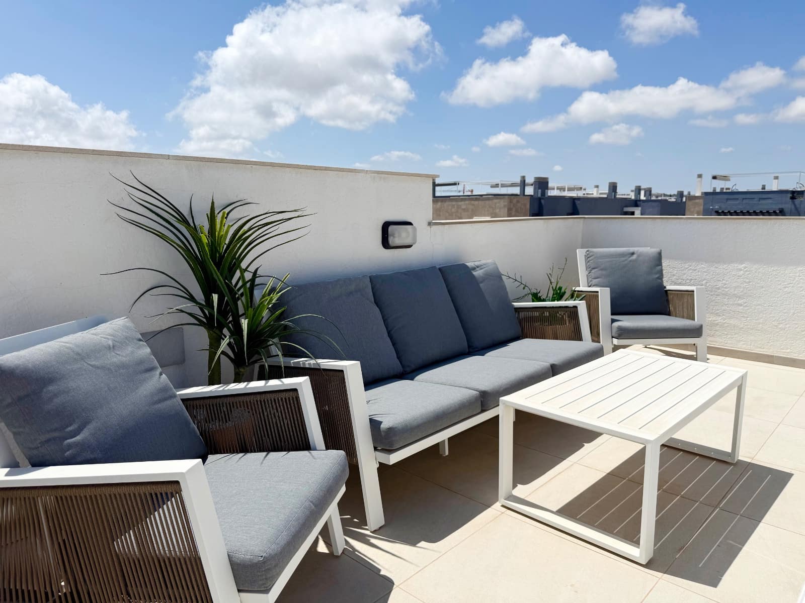 Apartamento de 2 habitaciones en Playa Flamenca en venta con piscina - 465.000 € (Ref: 9805587)