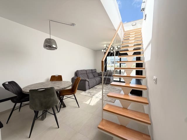 Apartamento de 2 habitaciones en Playa Flamenca, Orihuela en venta - 465.000 € (Ref: 9805587)