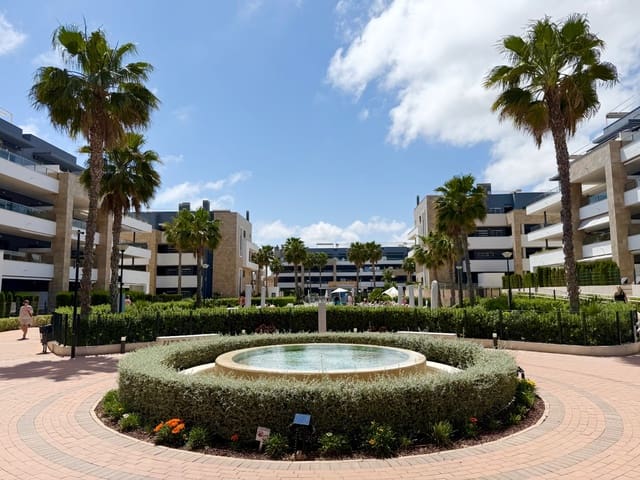 Apartamento de 2 habitaciones en Playa Flamenca, Orihuela en venta - 465.000 € (Ref: 9805587)