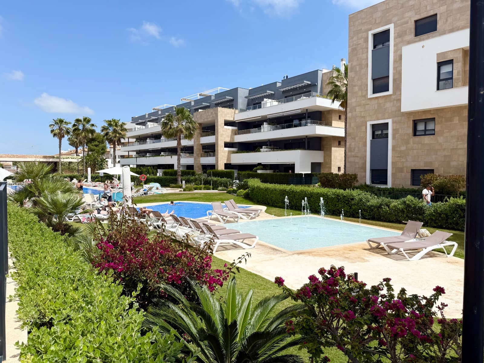 Apartamento de 2 habitaciones en Playa Flamenca en venta con piscina - 465.000 € (Ref: 9805587)
