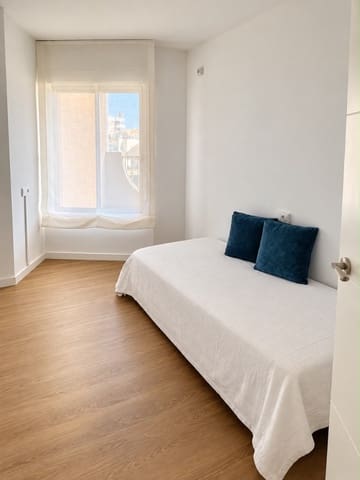 Apartamento de 3 habitaciones en La Zenia, Orihuela en venta con piscina - 247.000 € (Ref: 9813931)