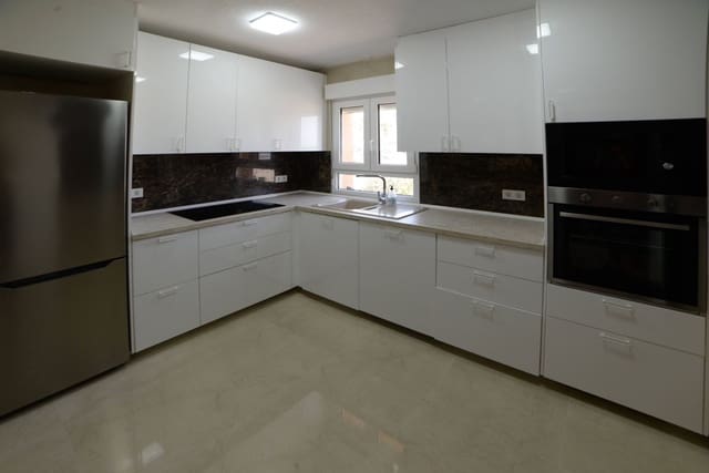3 chambre Villa/Maison à vendre à La Manga del Mar Menor avec piscine - 720 000 € (Ref: 9821808)