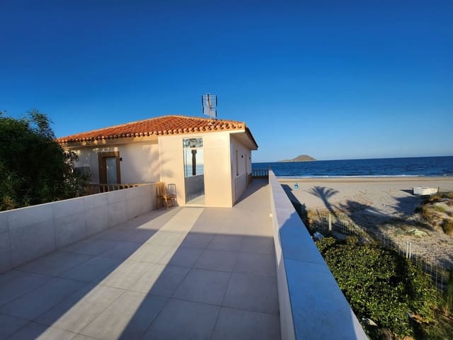 3 chambre Villa/Maison à vendre à La Manga del Mar Menor avec piscine - 720 000 € (Ref: 9821808)