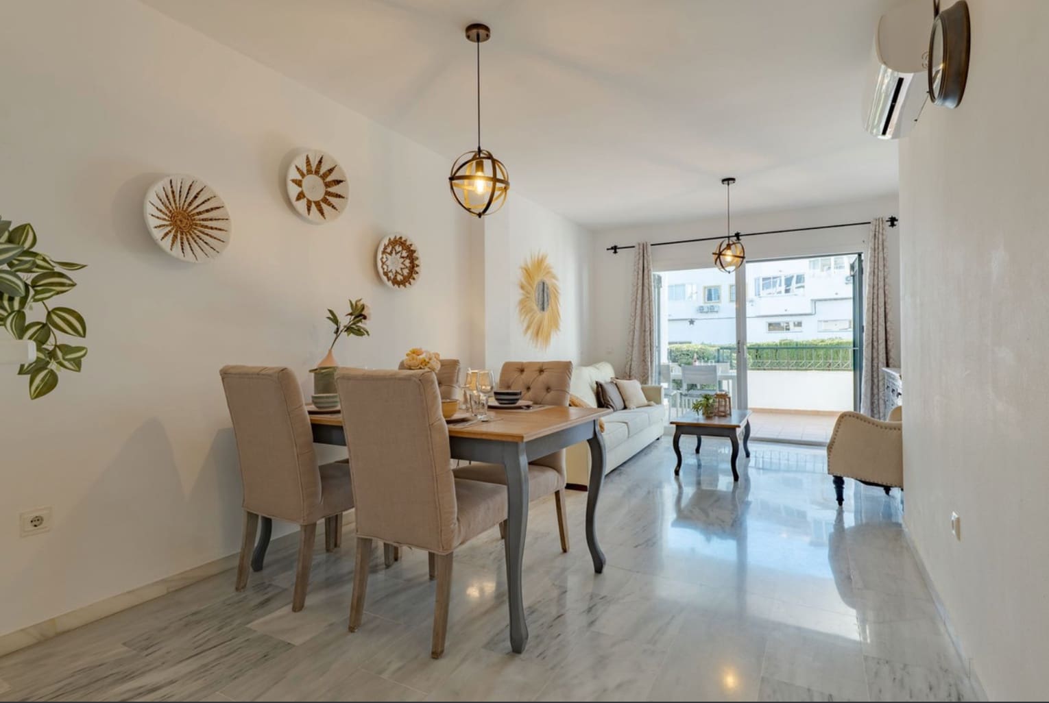2 sypialnia Apartament na sprzedaż w Sitio de Calahonda z basenem - 305 000 € (Ref: 9857692)