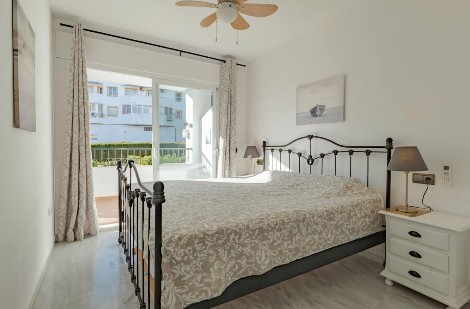 2 sypialnia Apartament na sprzedaż w Sitio de Calahonda z basenem - 305 000 € (Ref: 9857692)