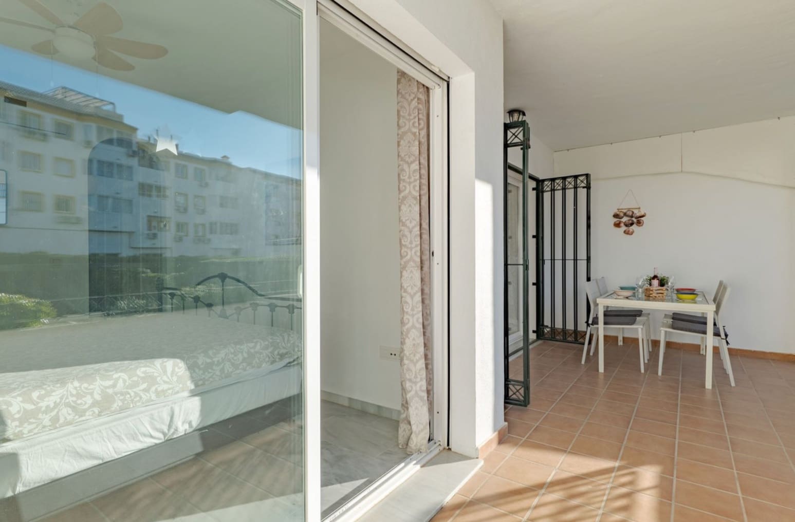 2 sypialnia Apartament na sprzedaż w Sitio de Calahonda z basenem - 305 000 € (Ref: 9857692)