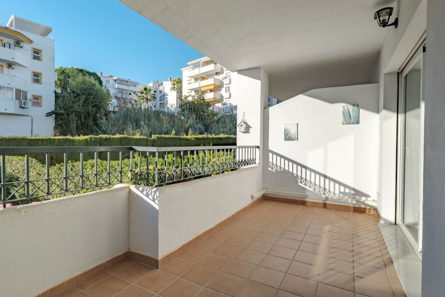 2 sypialnia Apartament na sprzedaż w Sitio de Calahonda z basenem - 305 000 € (Ref: 9857692)