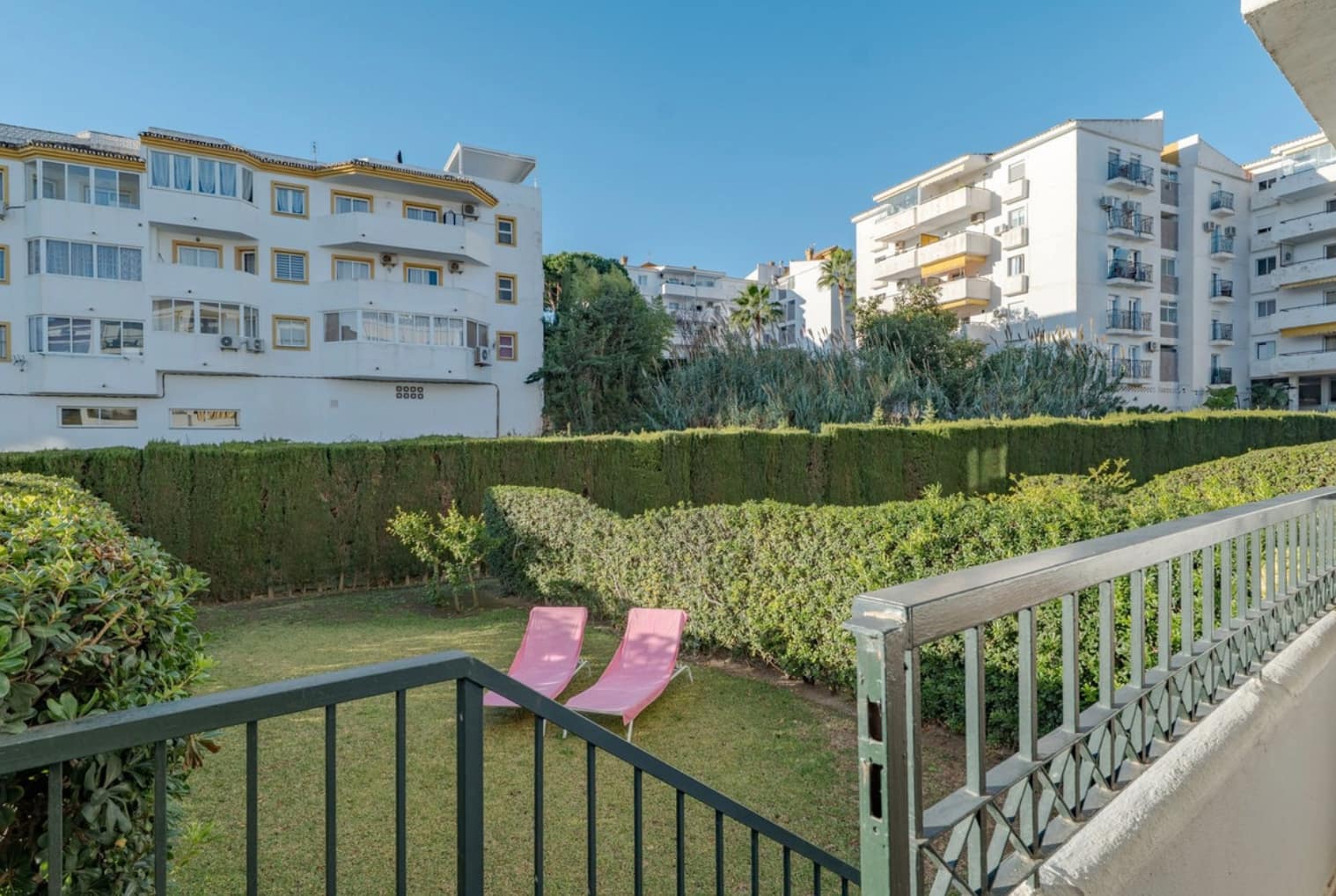 2 sypialnia Apartament na sprzedaż w Sitio de Calahonda z basenem - 305 000 € (Ref: 9857692)