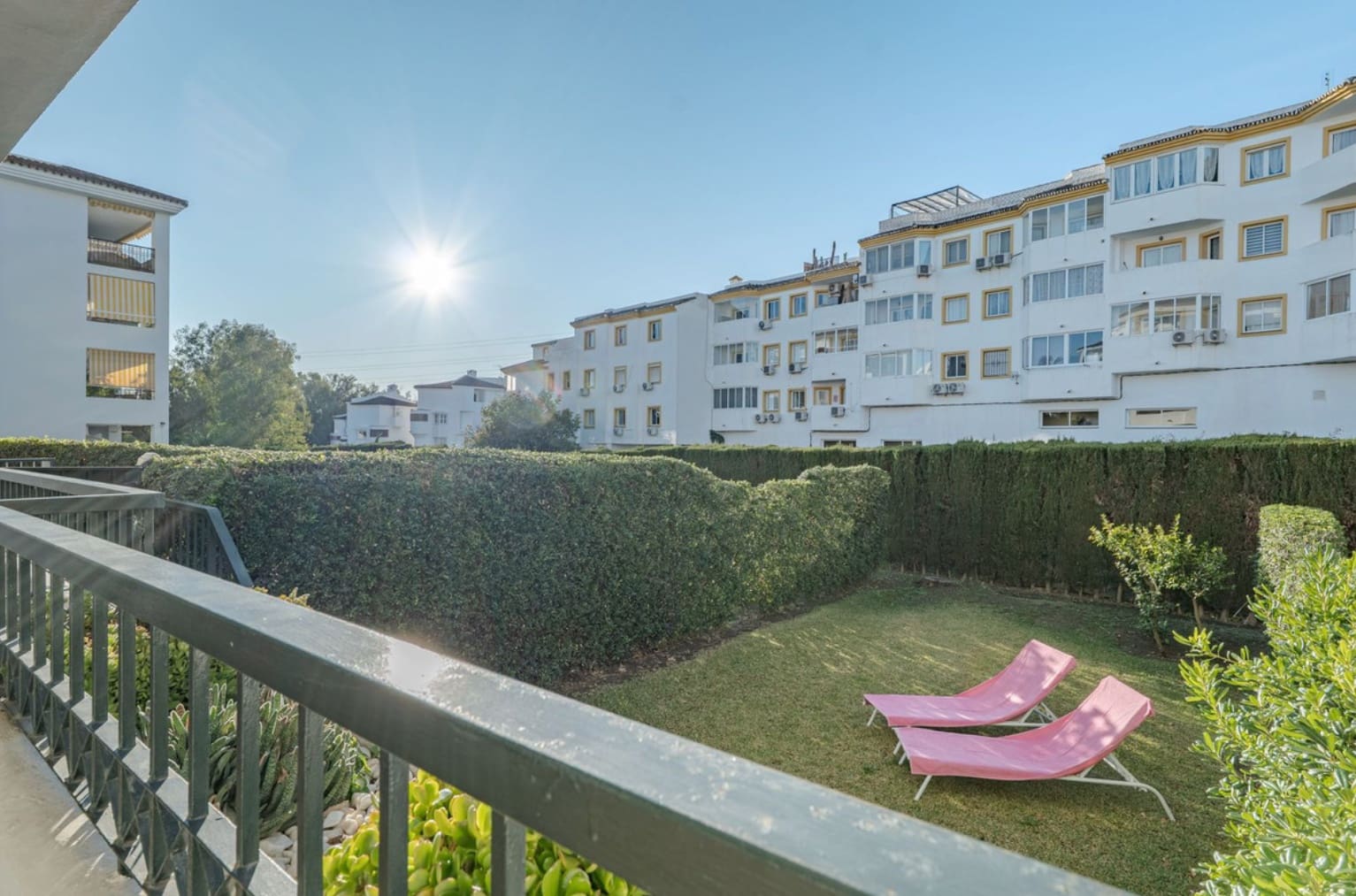 2 sypialnia Apartament na sprzedaż w Sitio de Calahonda z basenem - 305 000 € (Ref: 9857692)