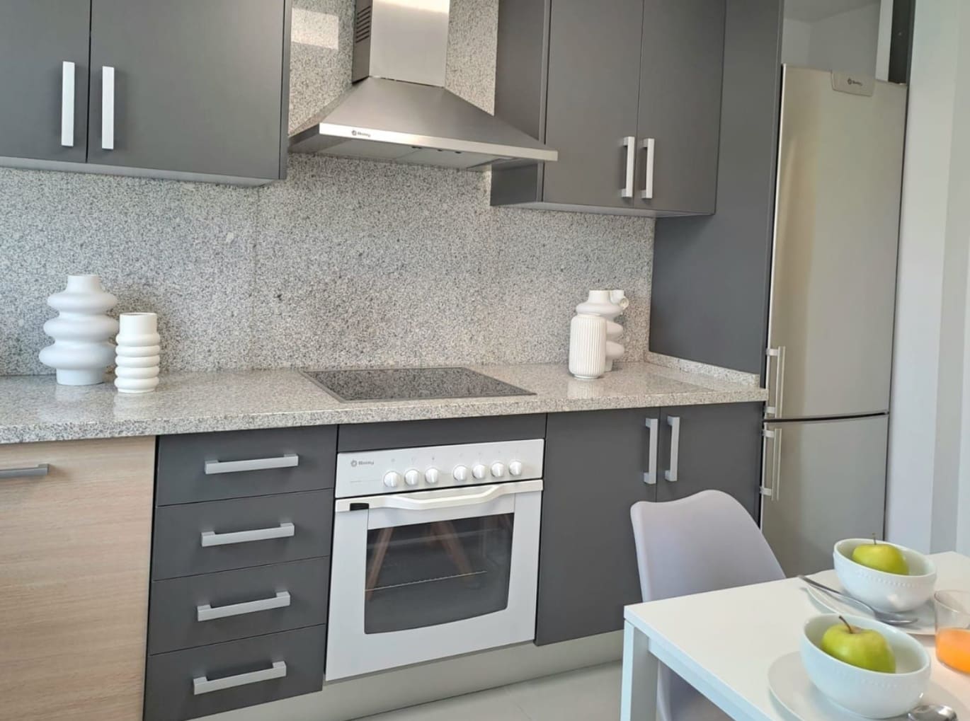 2 chambre Appartement à vendre à Estepona avec piscine - 320 000 € (Ref: 9857693)